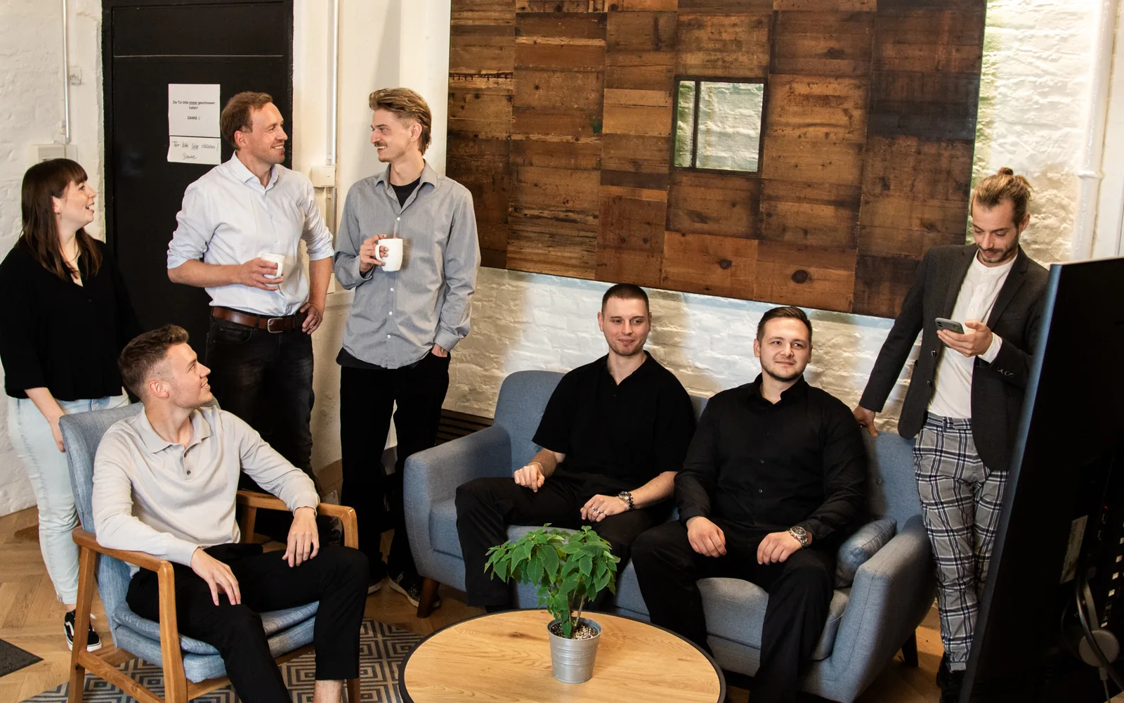 Das Team im Büro in Berlin-Kreuzberg